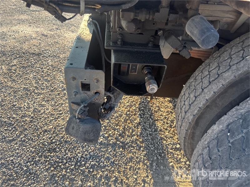 Sterling SC8000 街路清掃車