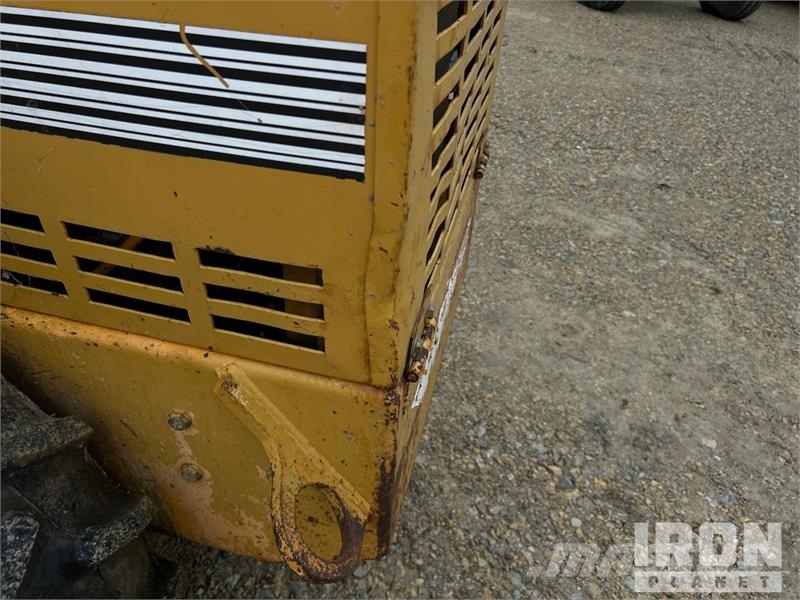 Stone PD43 Padfoot Drum Compactor 单轮压路机