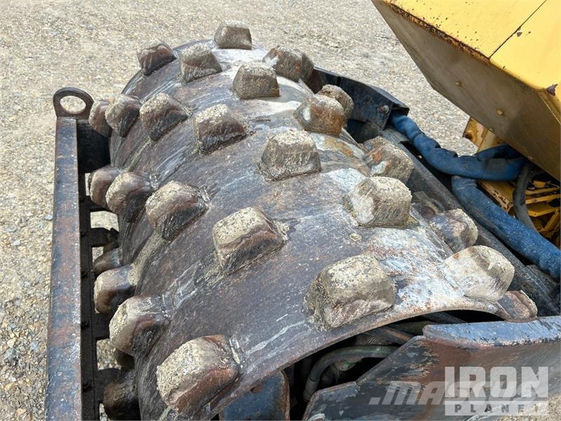 Stone PD43 Padfoot Drum Compactor 单轮压路机