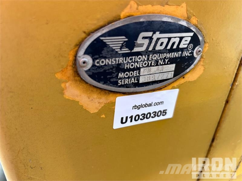 Stone PD43 Padfoot Drum Compactor 单轮压路机