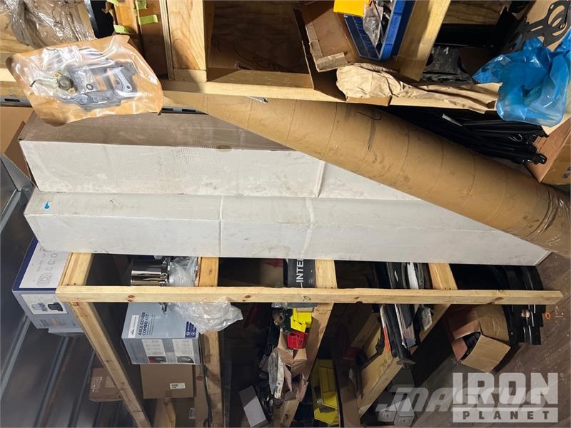Stoughton 53 ft x 102 in Various Truck parts Van Trailer (In Cajas de remolque