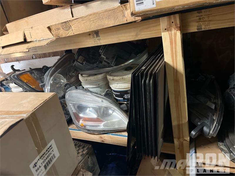 Stoughton 53 ft x 102 in Various Truck parts Van Trailer (In 박스 바디 트레일러