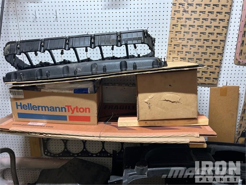 Stoughton 53 ft x 102 in Various Truck parts Van Trailer (In Cajas de remolque