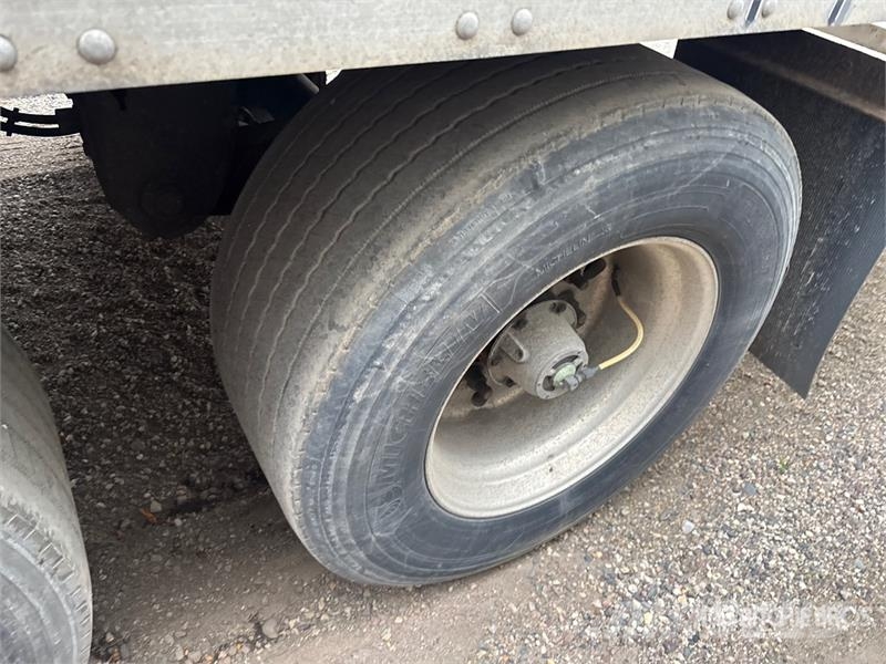Stoughton AVW-535T-S-C-AR Van Body Trailers