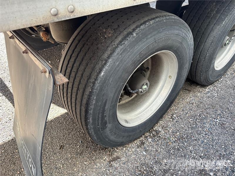 Stoughton AVW-535T-S-C-AR Van Body Trailers