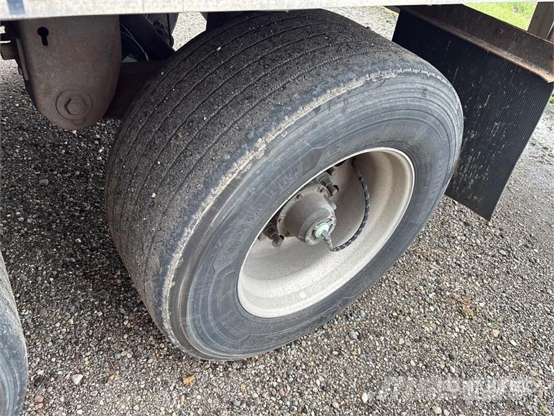 Stoughton AVW-535T-S-C-AR Van Body Trailers