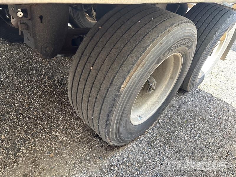 Stoughton AVW-535T-S-C-AR Van Body Trailers