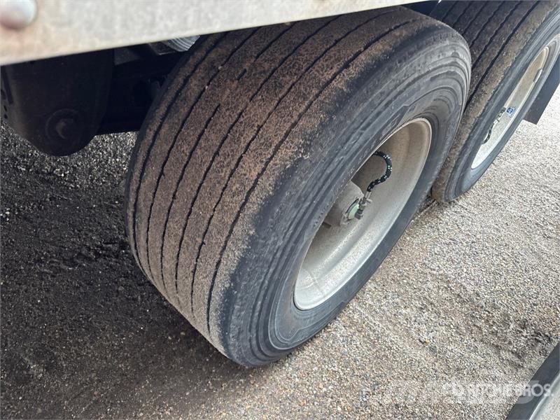 Stoughton AVW-535T-S-C-AR Van Body Trailers