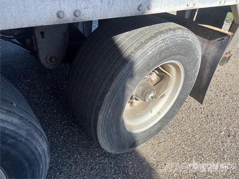 Stoughton AVW-535T-S-C-AR Van Body Trailers