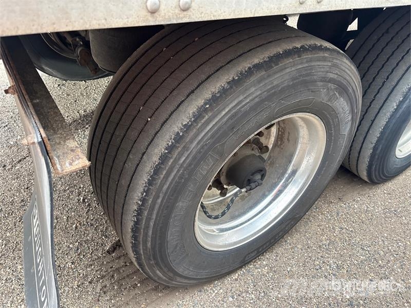 Stoughton AVW-535T-S-C-AR Van Body Trailers