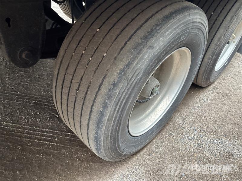 Stoughton AVW-535T-S-C-AR Van Body Trailers