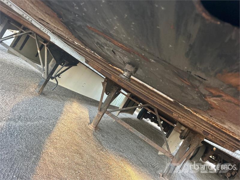 Stoughton AVW-535T-S-C-AR Van Body Trailers