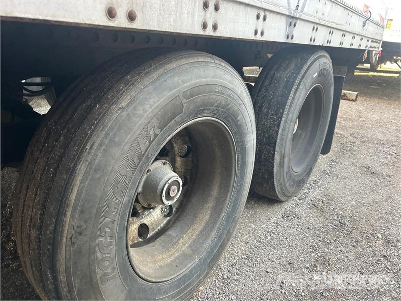 Stoughton AVW-535T-S-C-AR Van Body Trailers