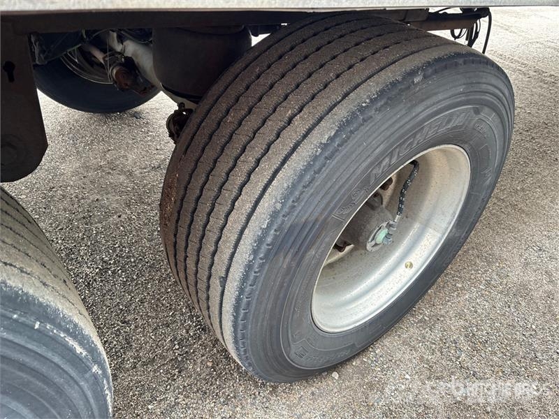 Stoughton AVW-535T-S-C-AR Van Body Trailers