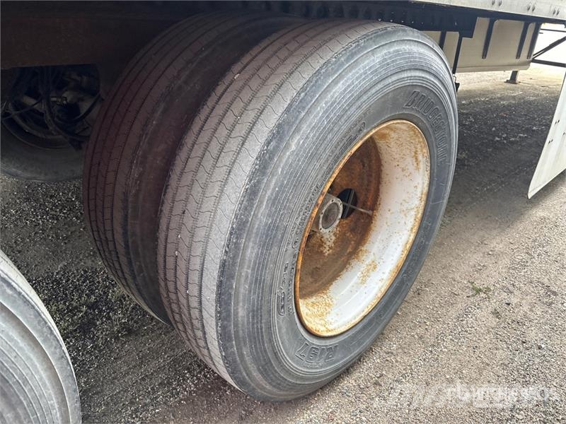 Stoughton AVW-535T-S-C-AR Прицепы-фургоны