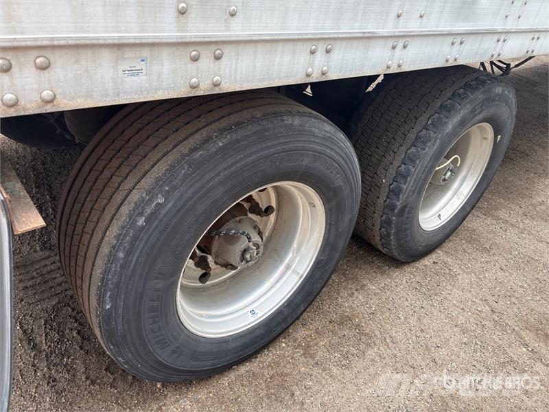Stoughton AVW-535T-S-C-AR Van Body Trailers