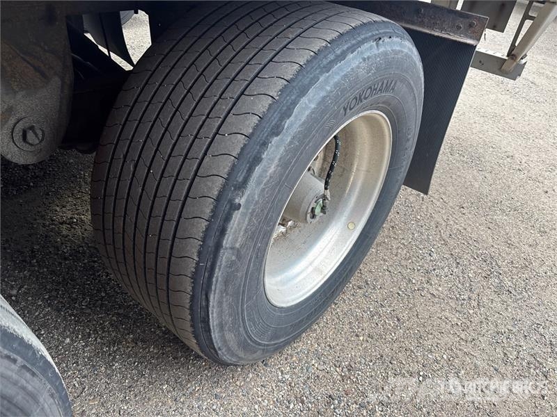 Stoughton AVW-535T-S-C-AR Van Body Trailers