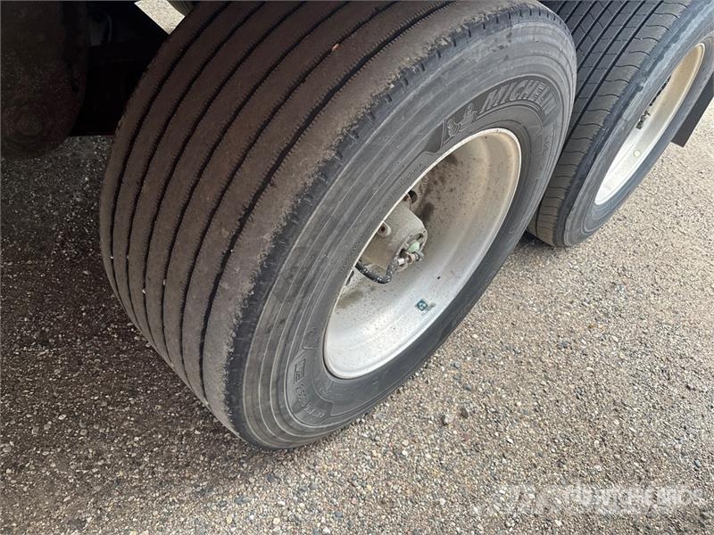 Stoughton AVW-535T-S-C-AR Van Body Trailers