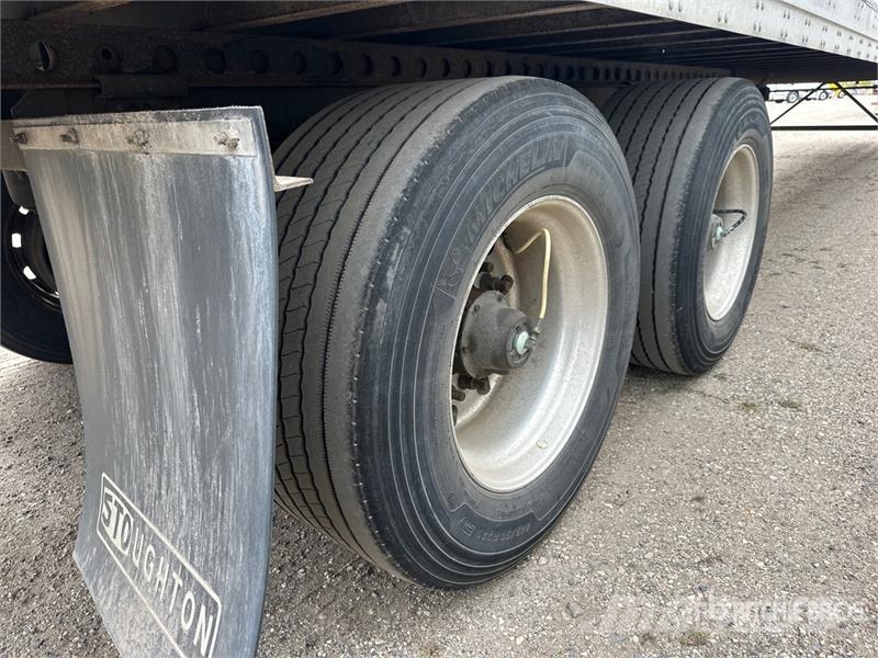 Stoughton AVXW-535T-S-C-AR 53 ft x 102 in T/A Van Trailer Sanduk prikolice