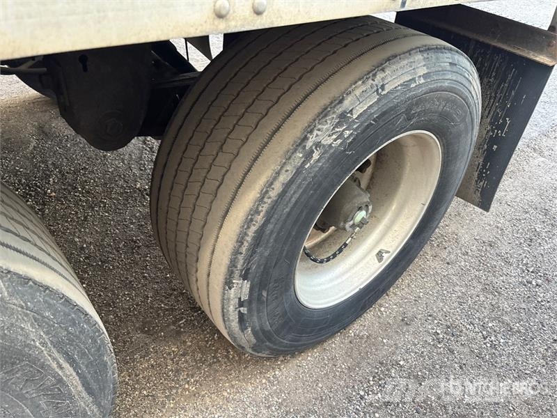 Stoughton AVXW-535T-S-C-AR 53 ft x 102 in T/A Van Trailer Sanduk prikolice