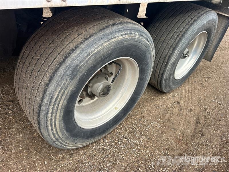 Stoughton AVXW-535T-S-C-AR 53 ft x 102 in T/A Van Trailer Box body trailers