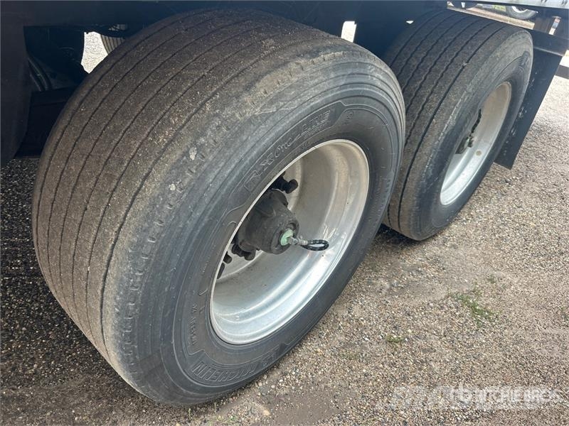 Stoughton AVXW-535T-S-C-AR 53 ft x 102 in T/A Van Trailer مقطورات ذات هيكل صندوقي