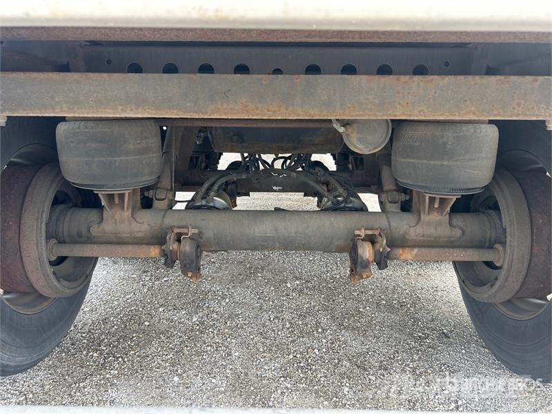 Stoughton AVXW-535T-S-C-AR 53 ft x 102 in T/A Van Trailer Box body trailers