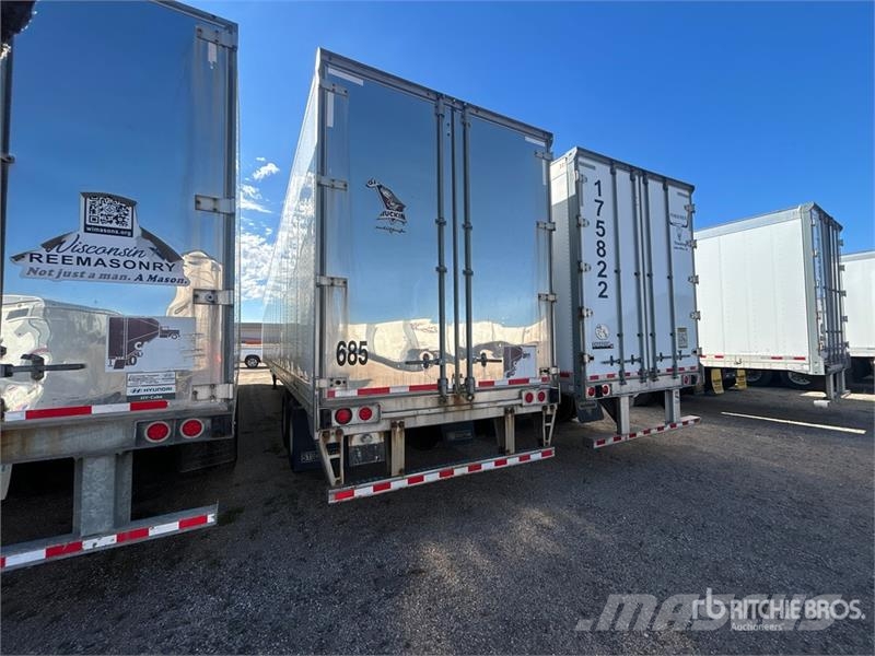 Stoughton AVXW-535T-S-C-AR 53 ft x 102 in T/A Van Trailer Furgons