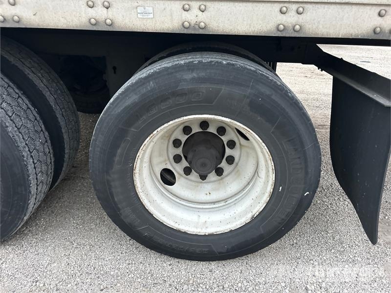 Stoughton AVXW-535T-S-C-AR 53 ft x 102 in T/A Van Trailer Ремаркета фургони