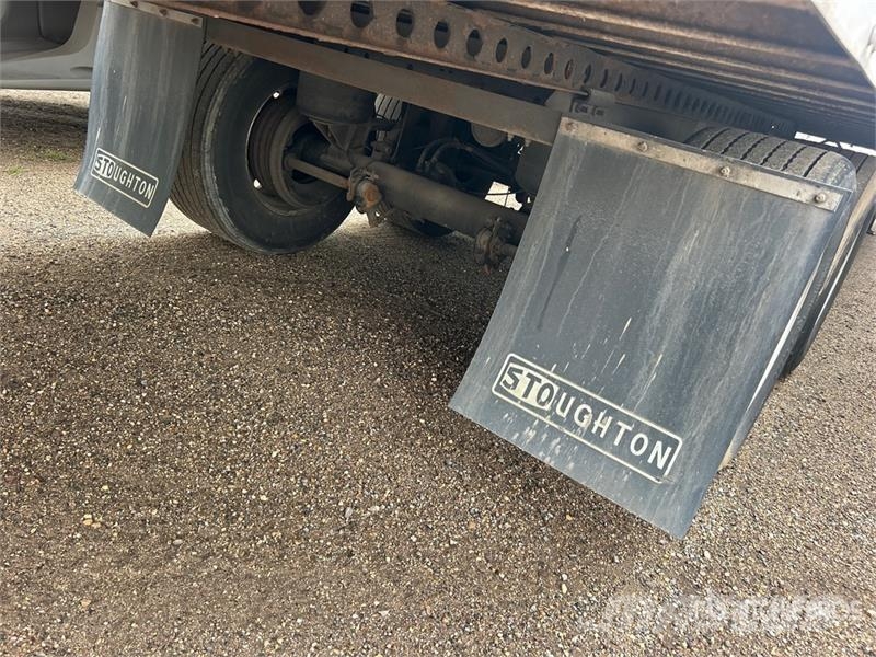 Stoughton AVXW-535T-S-C-AR 53 ft x 102 in T/A Van Trailer مقطورات ذات هيكل صندوقي