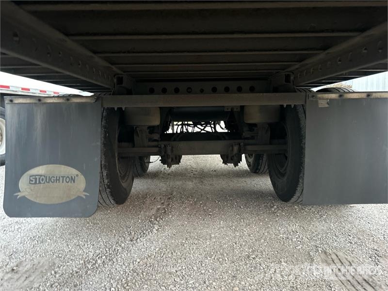 Stoughton AVXW-535T-S-C-AR 53 ft x 102 in T/A Van Trailer Ремаркета фургони