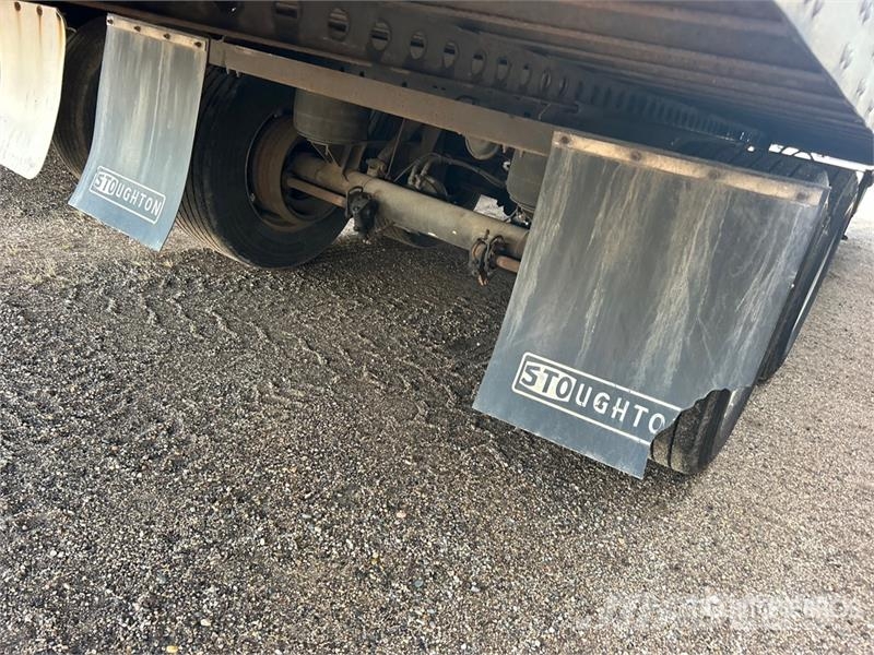 Stoughton AVXW-535T-S-C-AR 53 ft x 102 in T/A Van Trailer Box body trailers