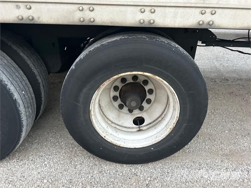Stoughton AVXW-535T-S-C-AR 53 ft x 102 in T/A Van Trailer Ремаркета фургони