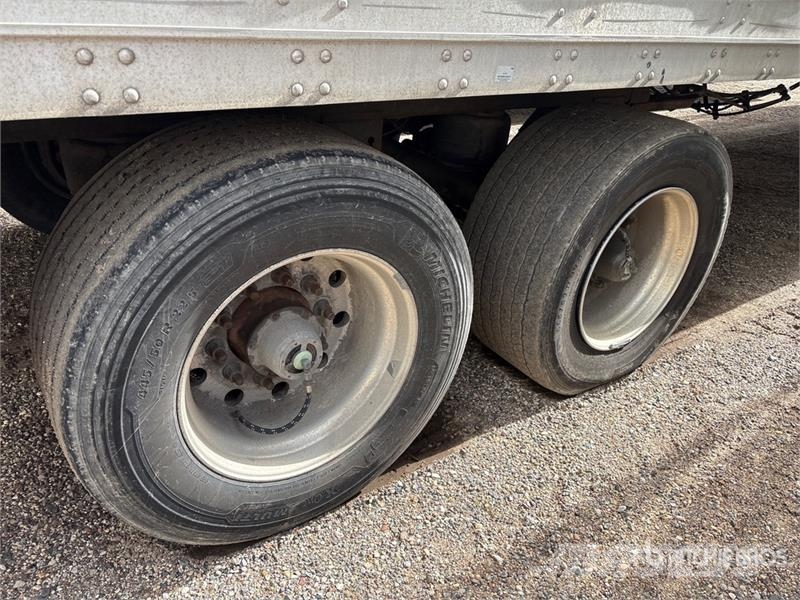 Stoughton AVXW-535T-S-C-AR 53 ft x 102 in T/A Van Trailer Van Body Trailers