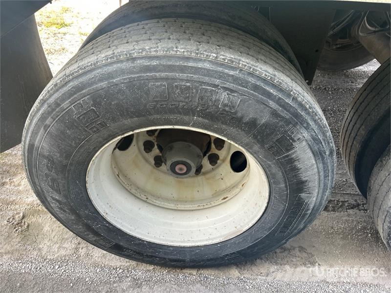 Stoughton ZGPVW-535T Прицепы-фургоны