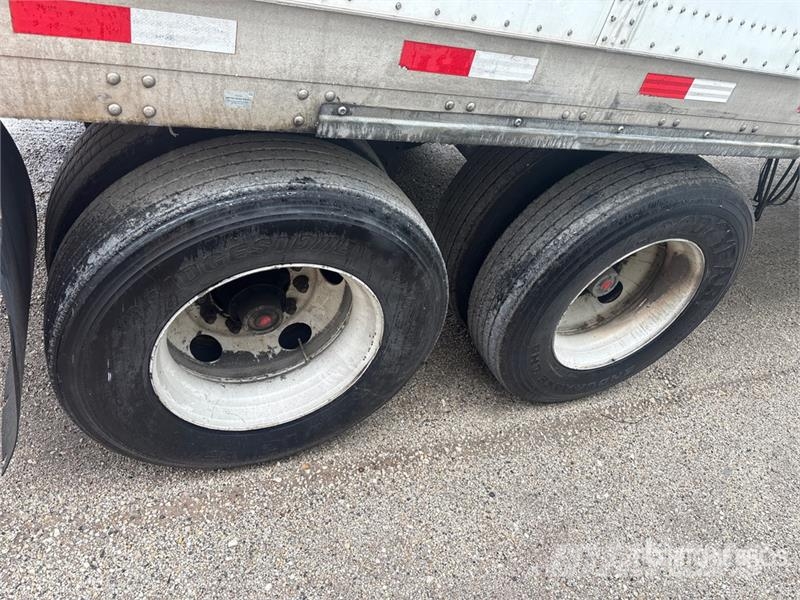 Stoughton ZGPVW-535T-S-C-AR 53 ft x 102 in T/A Van Trailer Dobozos pótkocsik
