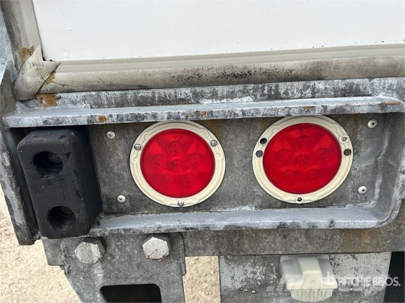 Stoughton ZGPVW-535T-S-C-AR 53 ft x 102 in T/A Van Trailer مقطورات ذات هيكل صندوقي