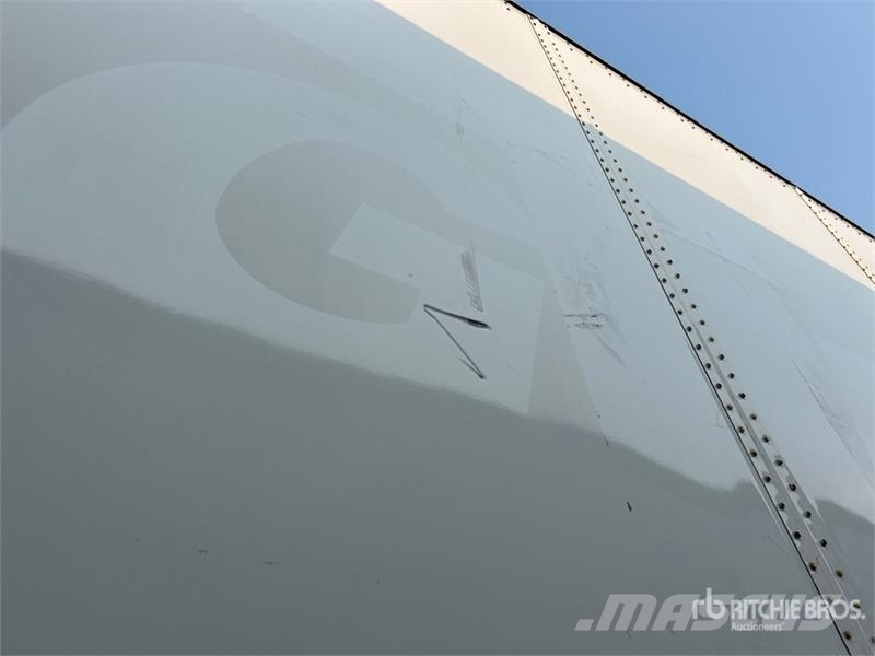 Stoughton ZGPVW-535T-S-C-AR 53 ft x 102 in T/A Van Trailer مقطورات ذات هيكل صندوقي