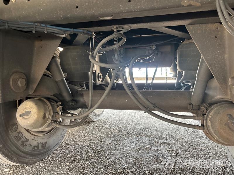 Stoughton ZGPVW-535T-S-C-AR 53 ft x 102 in T/A Van Trailer مقطورات ذات هيكل صندوقي