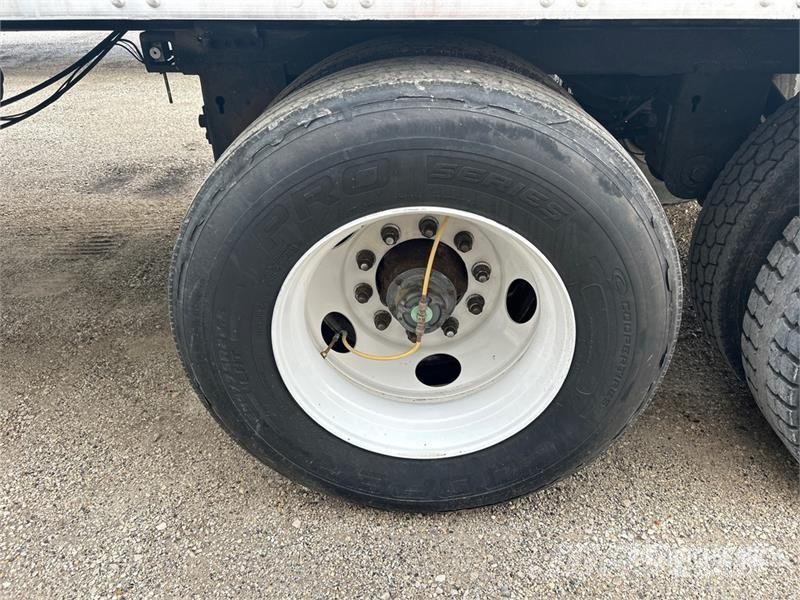 Stoughton ZGPVW-535T-S-C-AR 53 ft x 102 in T/A Van Trailer مقطورات ذات هيكل صندوقي