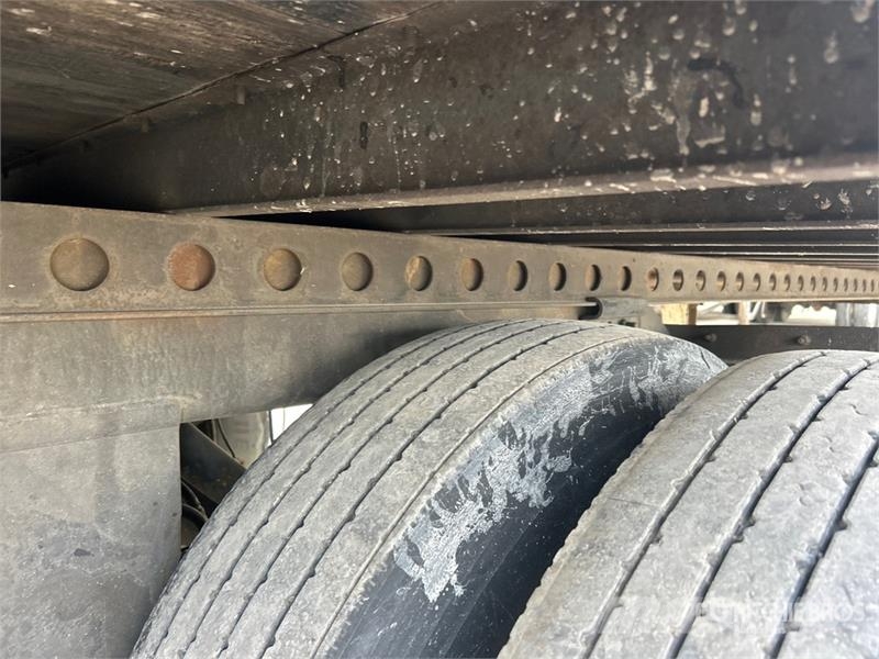 Stoughton ZGPVW-535T-S-C-AR 53 ft x 102 in T/A Van Trailer مقطورات ذات هيكل صندوقي