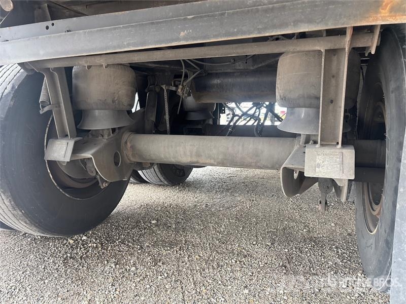 Stoughton ZGPVW-535T-S-C-AR 53 ft x 102 in T/A Van Trailer Dobozos pótkocsik