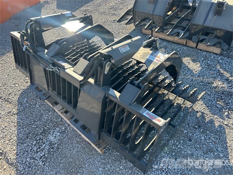 Stout HD82-3 82 in Skeleton Skid Steer Grapple (Unused) Pinzas