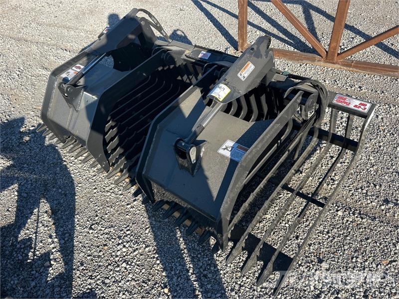 Stout HD82-3 82 in Skeleton Skid Steer Grapple (Unused) Pinzas