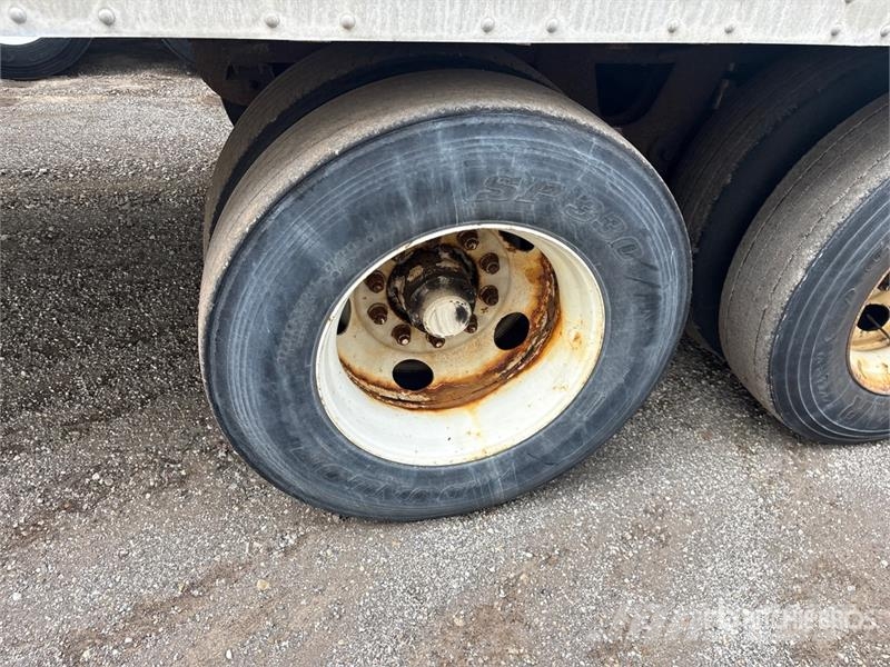 Strick 53 ft x 102 in T/A Van Trailer Прицепы-фургоны