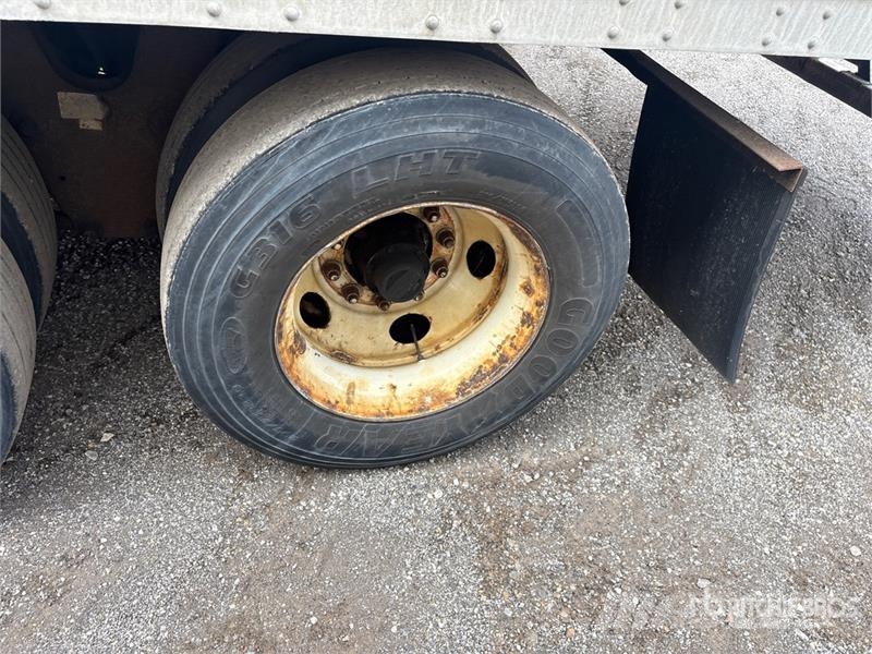 Strick 53 ft x 102 in T/A Van Trailer Прицепы-фургоны