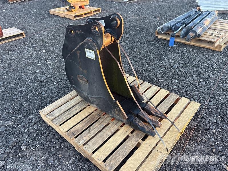 Strickland 12 in Excavator Bucket Kanalak