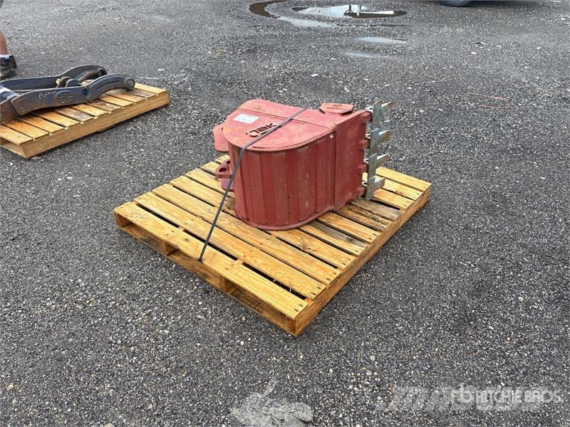 Strickland 18 in Digging Excavator Bucket - Fits Takeuchi TB2 دلاء