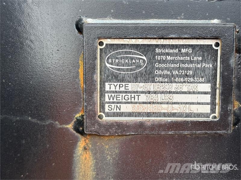 Strickland 36 in Digging Excavator Bucket - Fits Takeuchi TB2 Κουβάδες