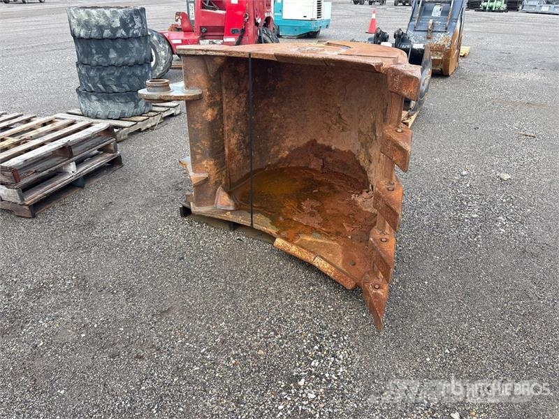 Strickland 42 in Digging Excavator Bucket - Fits Deere/Hitach Κουβάδες